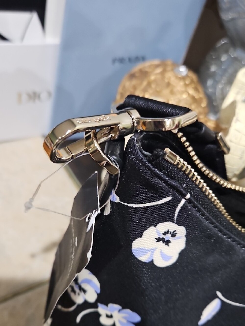 NWT! $299 Kate spade Black Floral Chelsea Crossbody Bonus Bag! - Picture 4 of 8